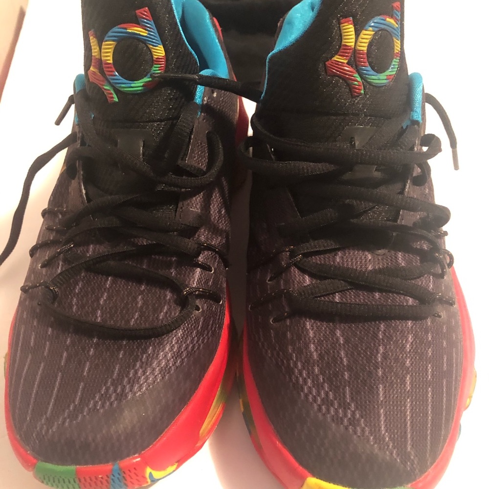 kd tennis shoes
